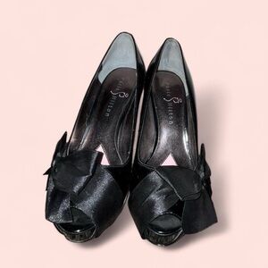 Paris Hilton Elegant Black Bow Heels